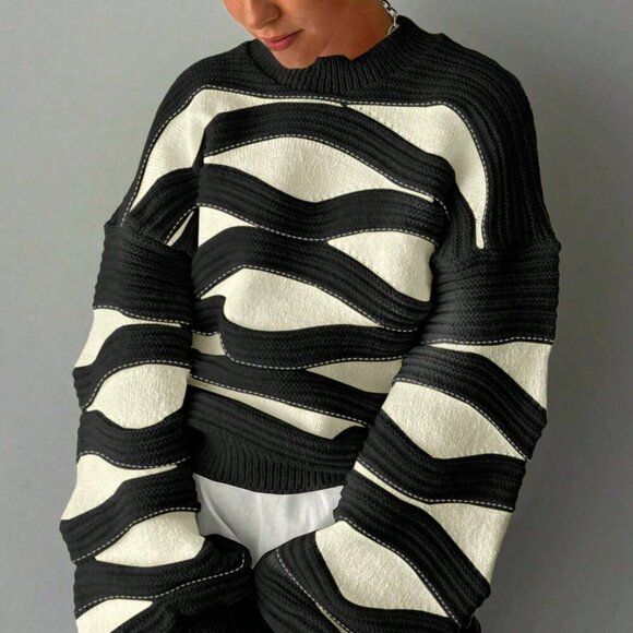 Black Casual Women's Round Neck Wave Stripe Color Long-Sleeved Knit Sweater - Picture 1 of 4